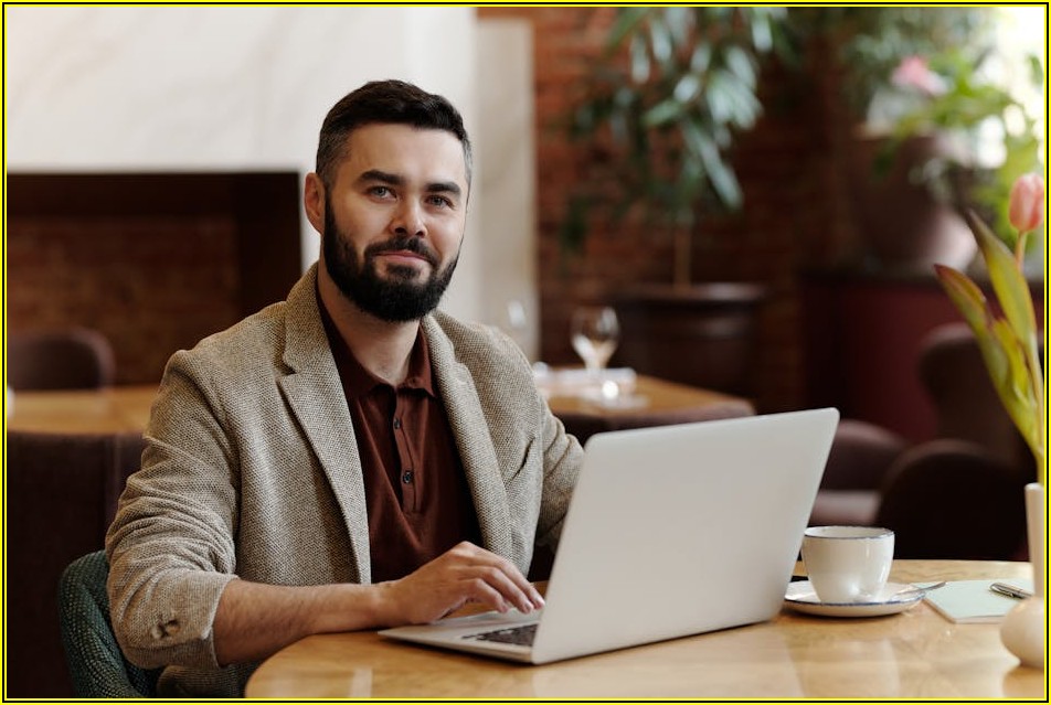 지능형 CCTV: 산업, 교육, 의료 분야 혁신의 핵심 동력