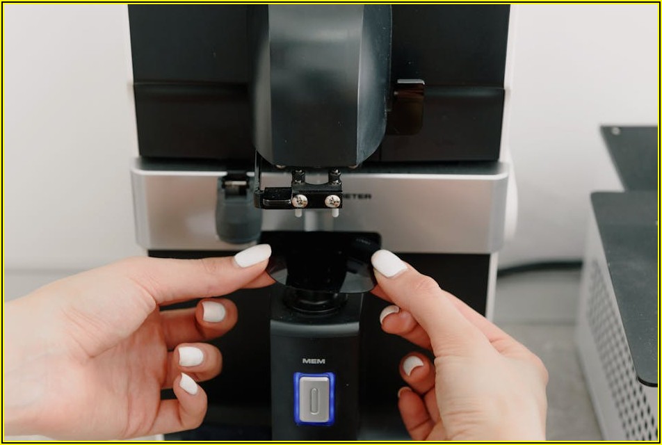 물류 혁신, 자동 랩 포장기로 시작하세요