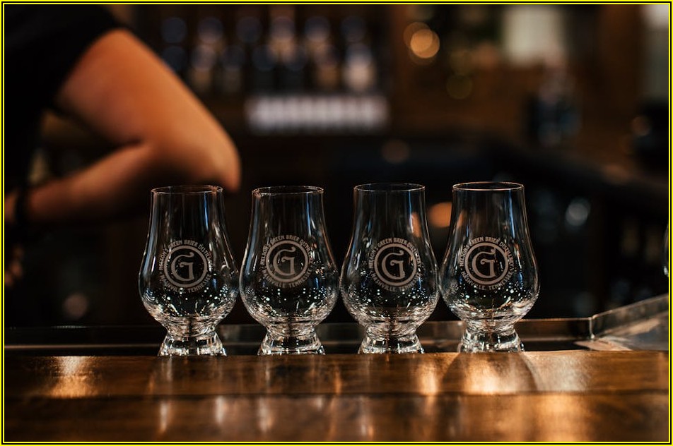 한남동 위스키 성지, 당신의 완벽한 바를 찾다