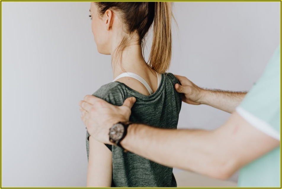 계절별 미니 숄더백 스타일링 완벽 가이드