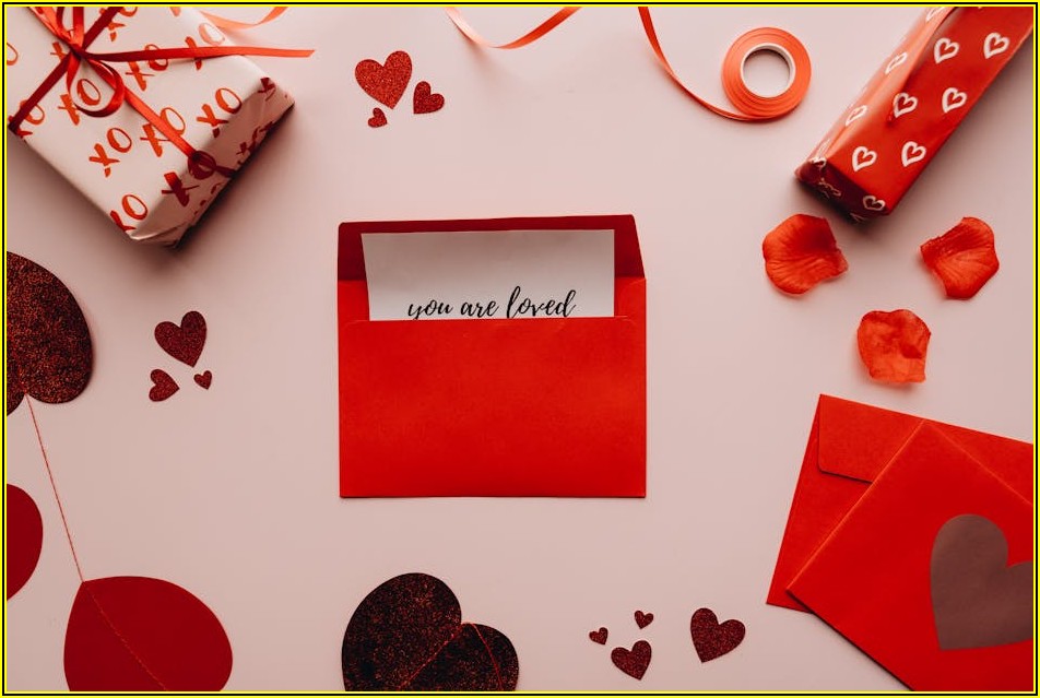 돌잔치 준비 필수! 테마에 어울리는 초대장 디자인 고르기