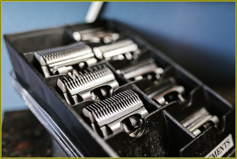 사무실부터 가정까지, 3단 철제 수납장 만능 활용법