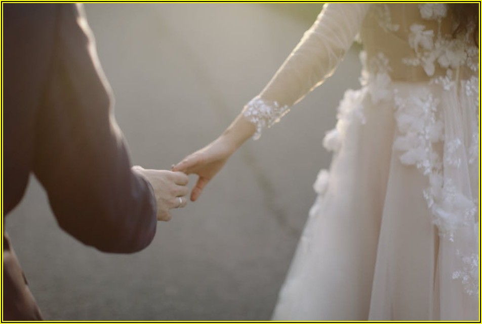 인생의 새 출발, 신랑신부 인형으로 축복을 선물하세요