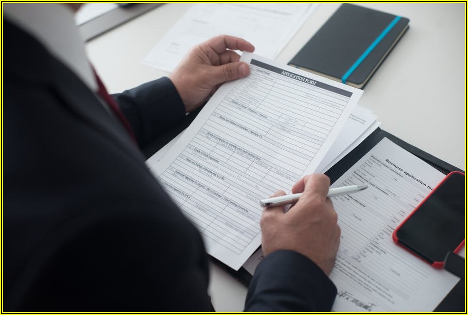 KT 채용: 자소서부터 면접까지 합격 비결 완벽 분석