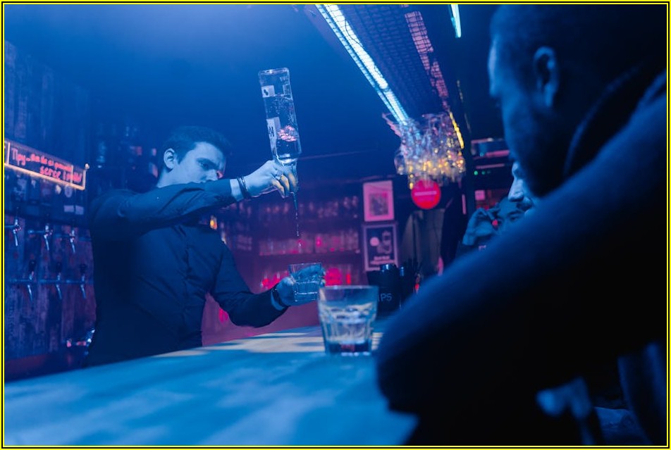 매력적인 공간 연출, 맞춤 유리 시공 제대로 하기