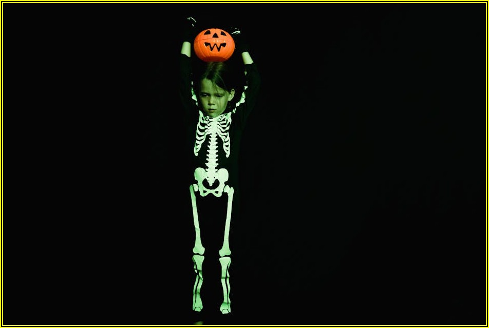 올해 할로윈, 완벽 변신을 위한 의상/메이크업/헤어 팁