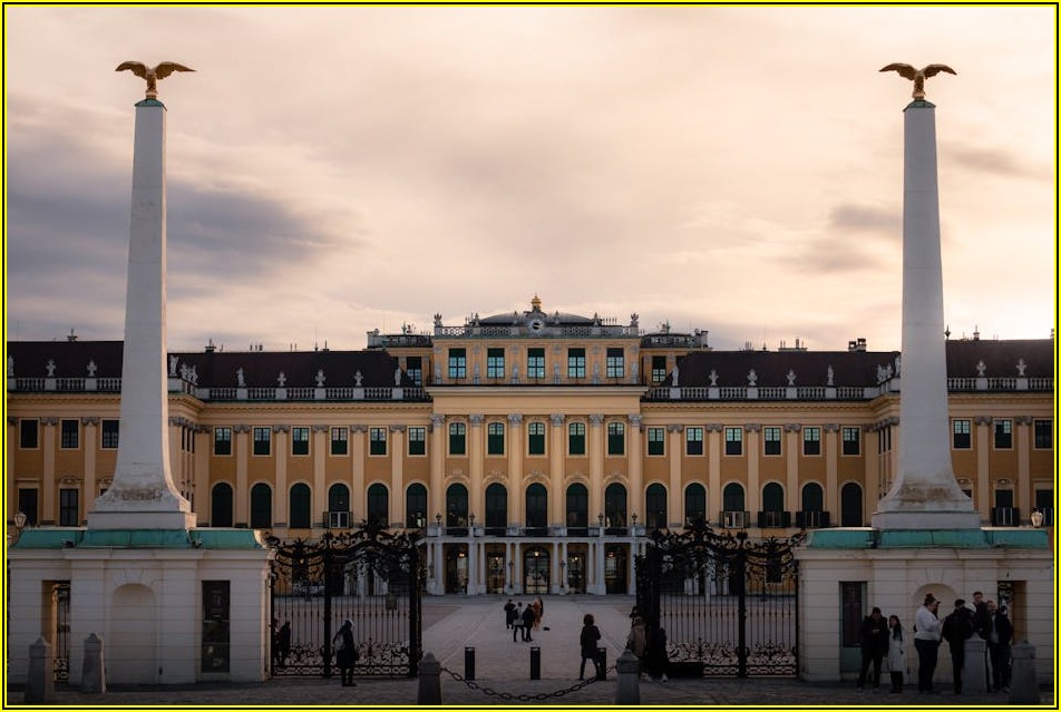 감각적인 디자인의 시작, 상업용 무료 이미지 고르는 꿀팁