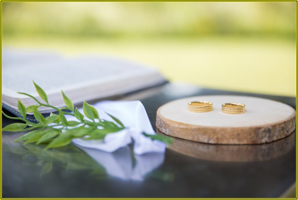 꿈꿔왔던 웨딩 스냅, 자연스러운 포즈와 표정으로 완성하세요