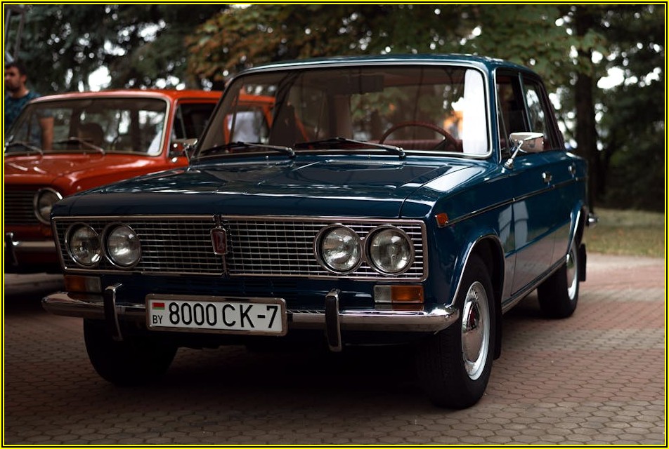 흐릿한 헤드라이트, 샌딩과 UV 코팅으로 새 차처럼 복원하기