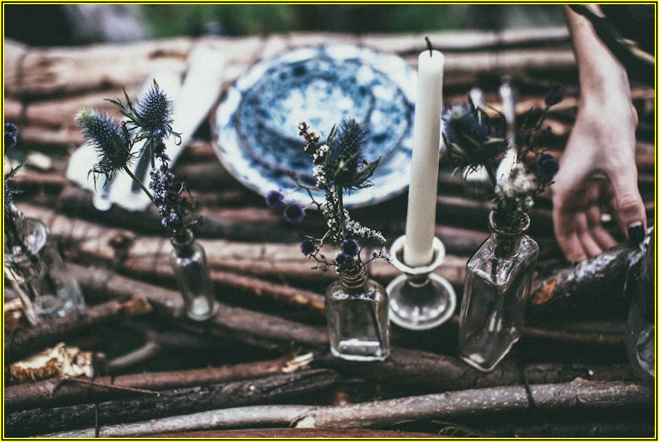 당신의 원목 식탁, 올바른 관리로 생명 연장하기