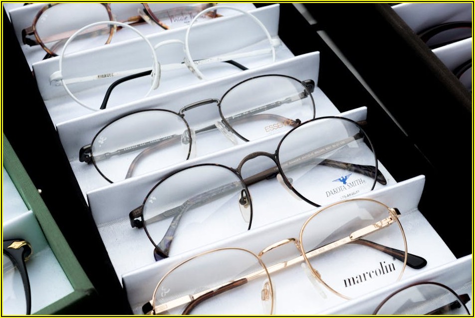 우리 매장에 딱! 유리 진열대 선택 완벽 가이드