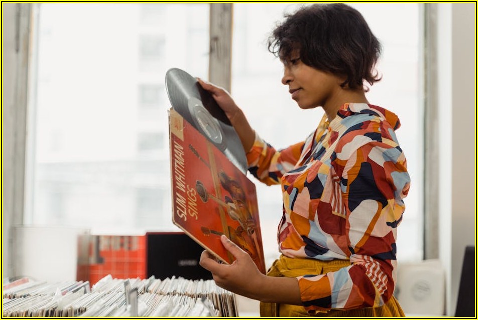 엉킨 케이블 해방! 집안 분위기 살리는 케이블 커버 선택법