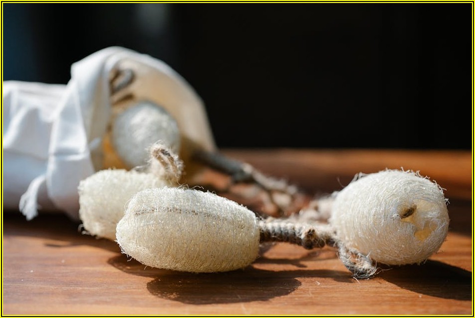 겨울철 실내 온도 UP! 문풍지스펀지 활용법