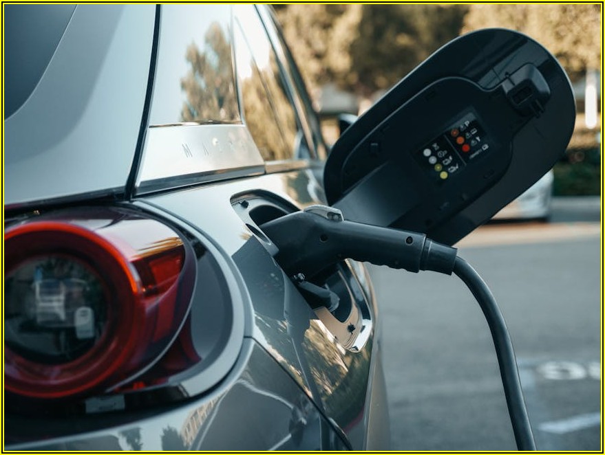 전기차 주차, 요금 할인부터 법규까지 총정리