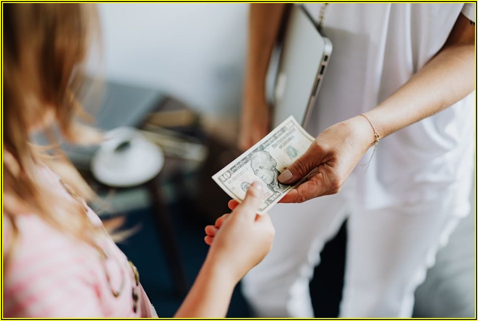 매력적인 아나운서의 세계: 연봉 정보와 준비 과정