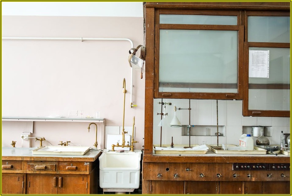 견고함과 실용성, 철제 캐비넷 선택 가이드: 당신에게 맞는 캐비넷은?