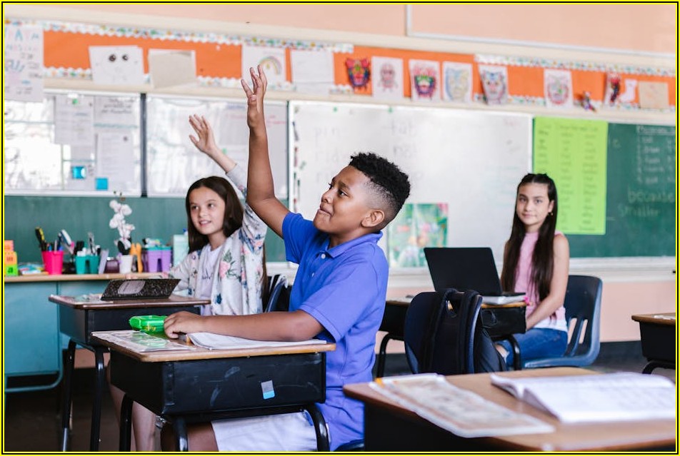 나만의 시그니처, 캐리어 스티커로 여행의 멋을 더하다