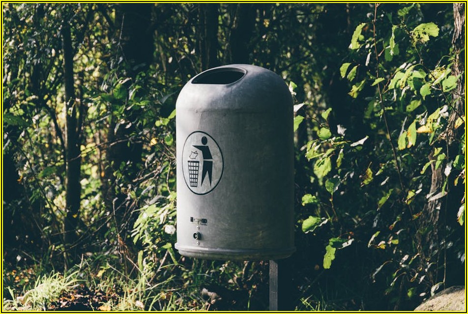 스마트 쓰레기통: 위생과 편리함을 한 번에!