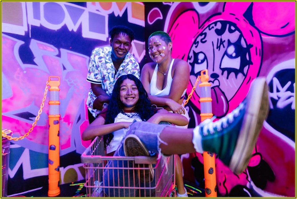 개성 만점 아트네온, 집에서 직접 만들어봐요