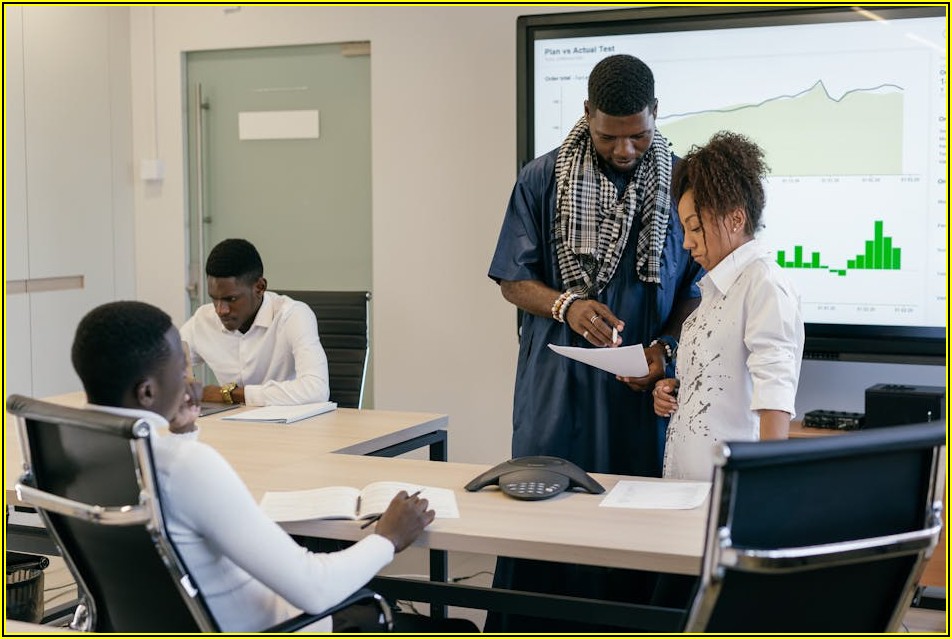 사업 성패 가르는 기업 정보, 제대로 아는 법