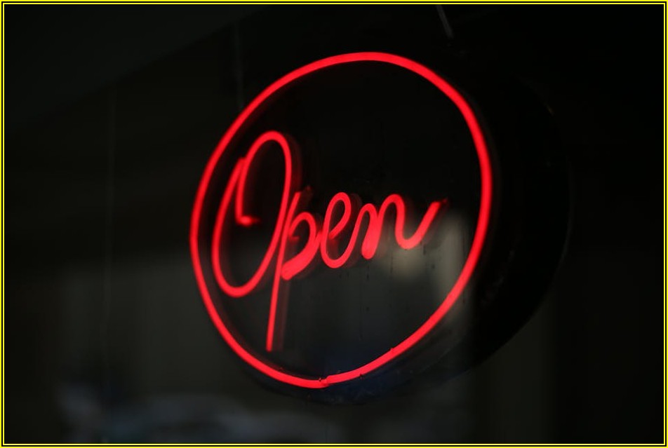 쉽고 빠르게! 디자인까지 완벽한 전동 와인 오프너