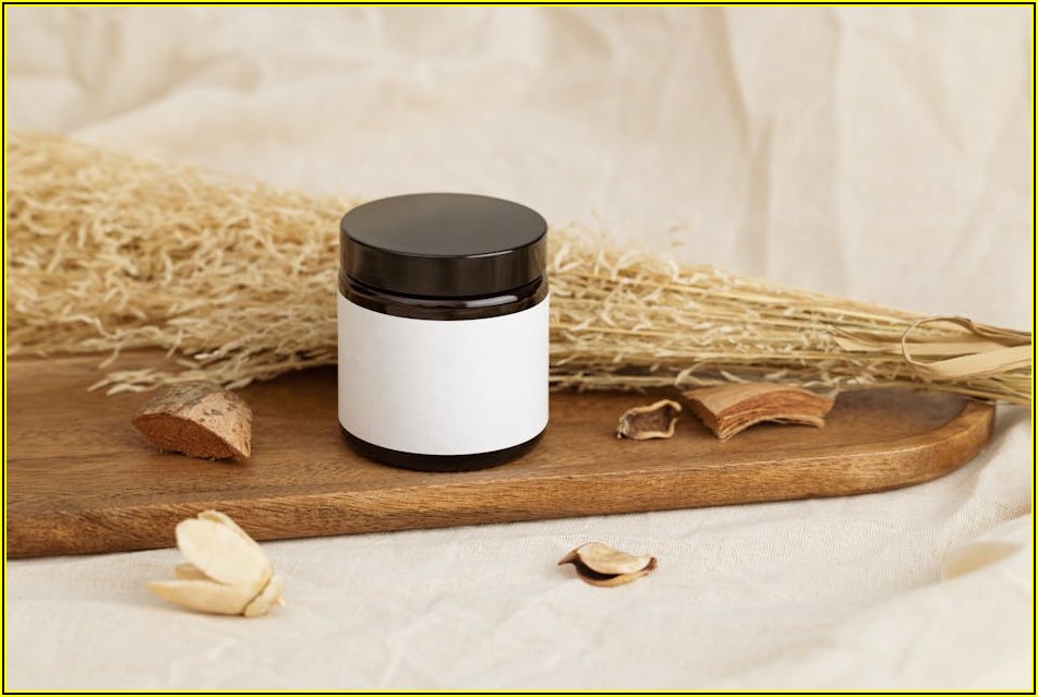 버려지는 화장품 용기, 리필로 줄이는 방법