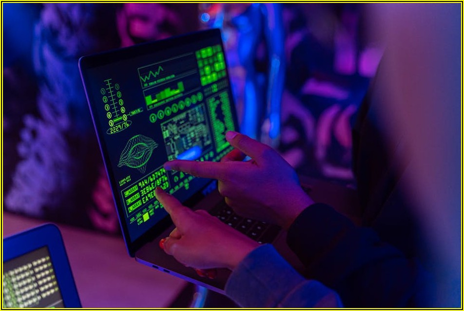 예방은 필수! 딥페이크 범죄로부터 나를 지키는 법