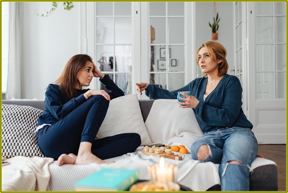 지루한 일상 탈출, 중년 채팅과 모임 정보 파헤치기