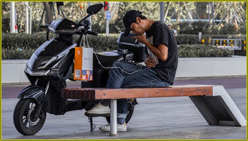 헤어 스프레이 하나로 끝내는 남성 헤어 스타일링 비법