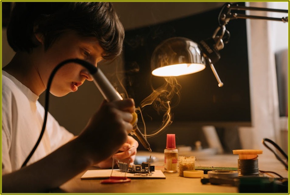 전자 제품 수리의 필수품, 고주파 인두기 사용법 A to Z