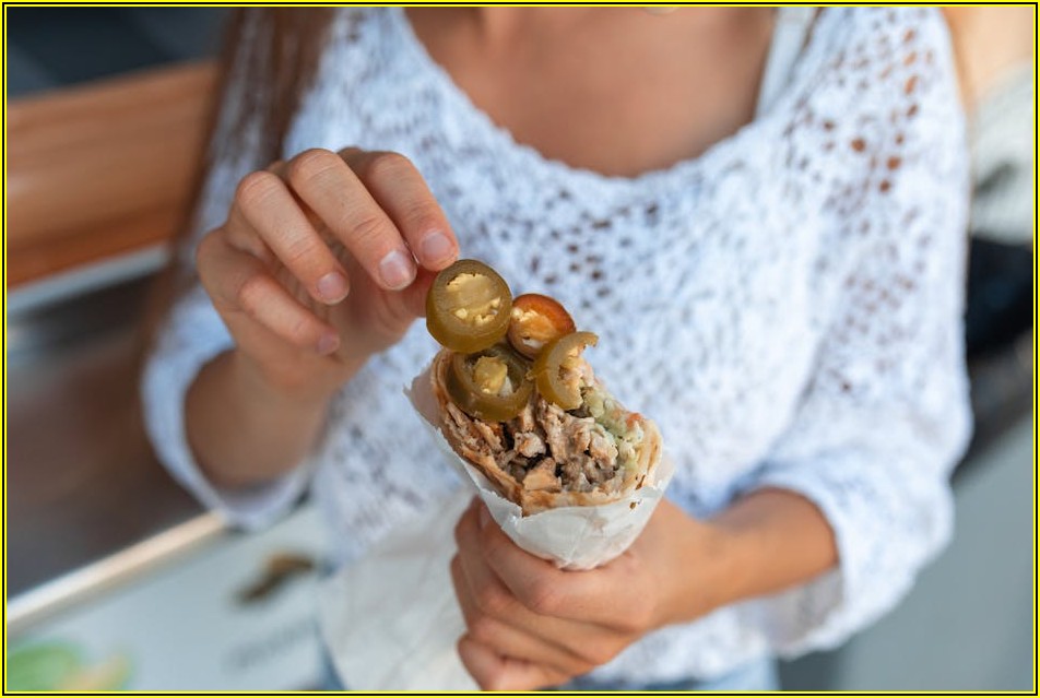 종이랩 활용법: 음식물 보관, 위생 & 안전 팁