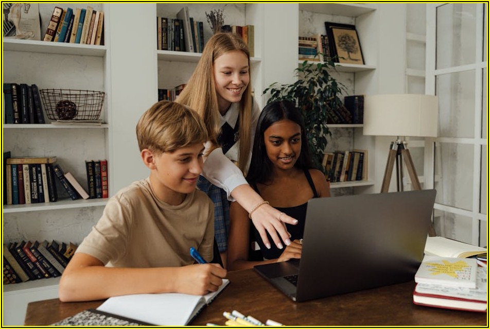 북케이스 활용, 좁은 공간도 시원하게 만드는 법