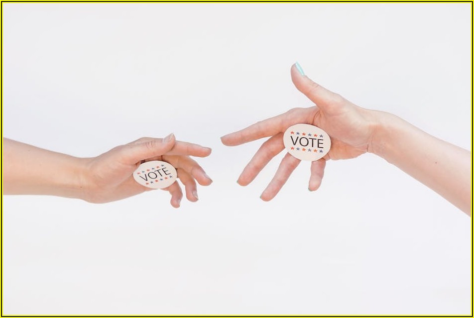 CCTV 설치, 경고 스티커로 법적 책임 문제 해결