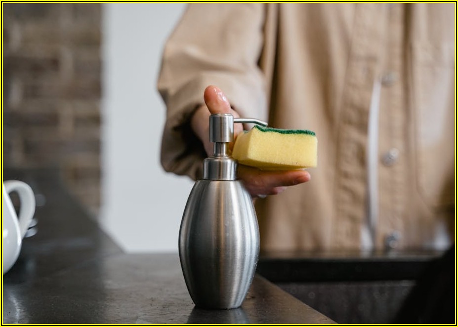 청소부터 화장까지, 스폰지의 놀라운 변신