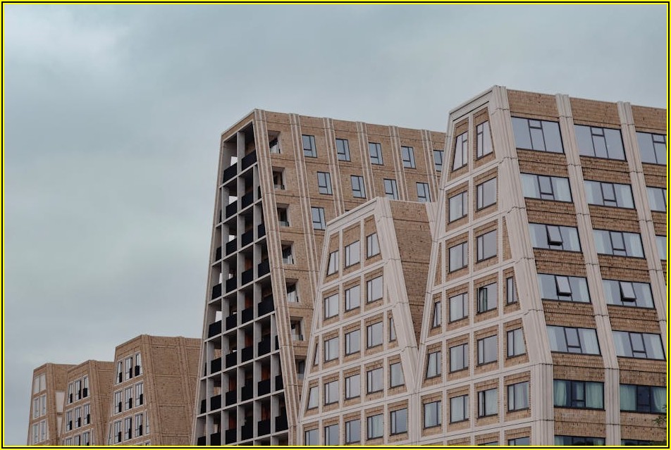 건설사 생존 전략: 주택 시장 변화와 미래 전망