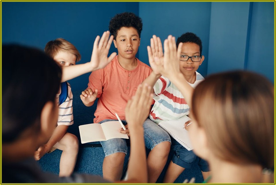 주목받는 초등 회장 포스터, 이렇게 디자인하세요!