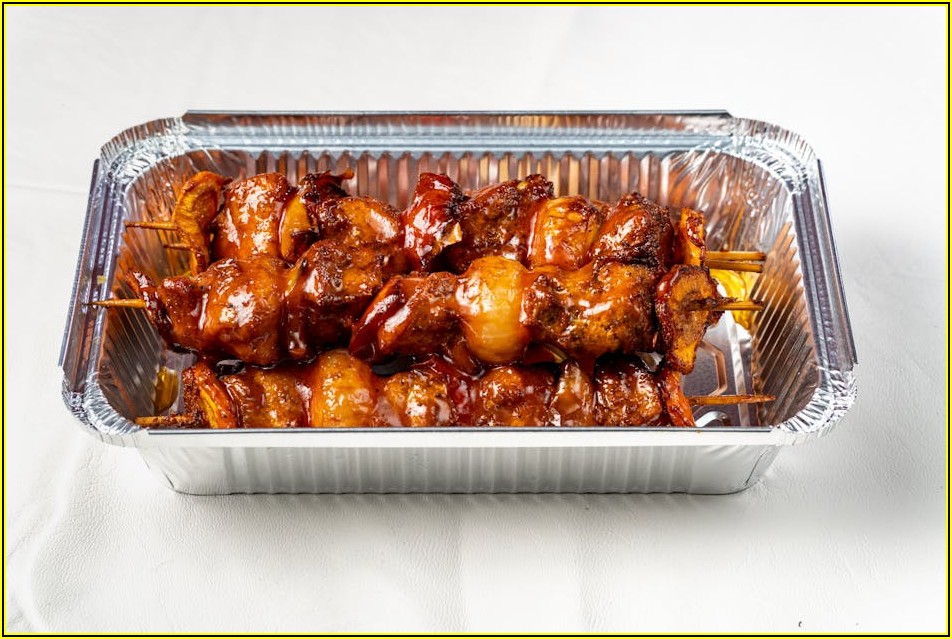 음식 돋보이는 일회용 도시락 용기, 디자인부터 실용성까지