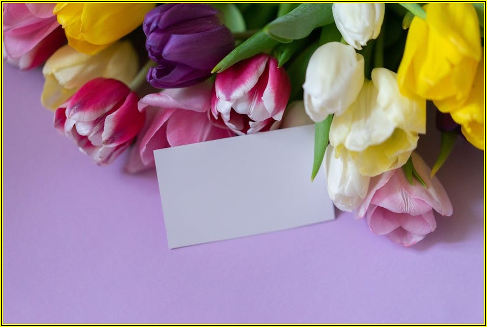 결혼 준비 필수템: 의미와 가치를 담은 손수건 청첩장