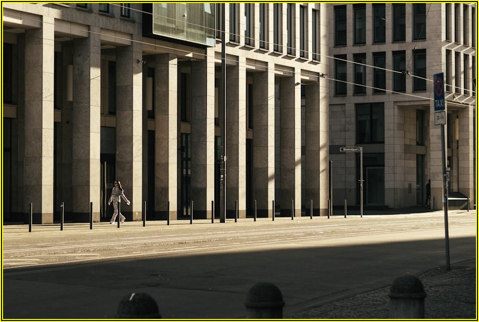 주차장 사고 줄이는 비밀, 기둥 보호대 종류별 특징 완벽 분석