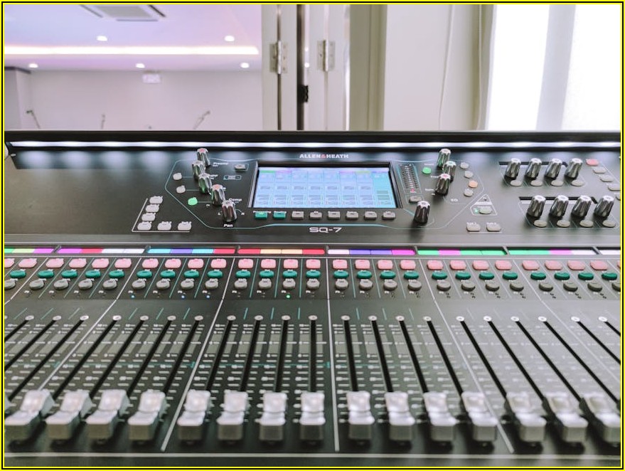 설비 제어부터 안전까지, 셀렉터 스위치 솔루션