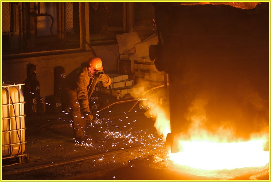 스틸 슬라이드 부식 걱정 끝! 최고의 수명 연장 유지보수 가이드