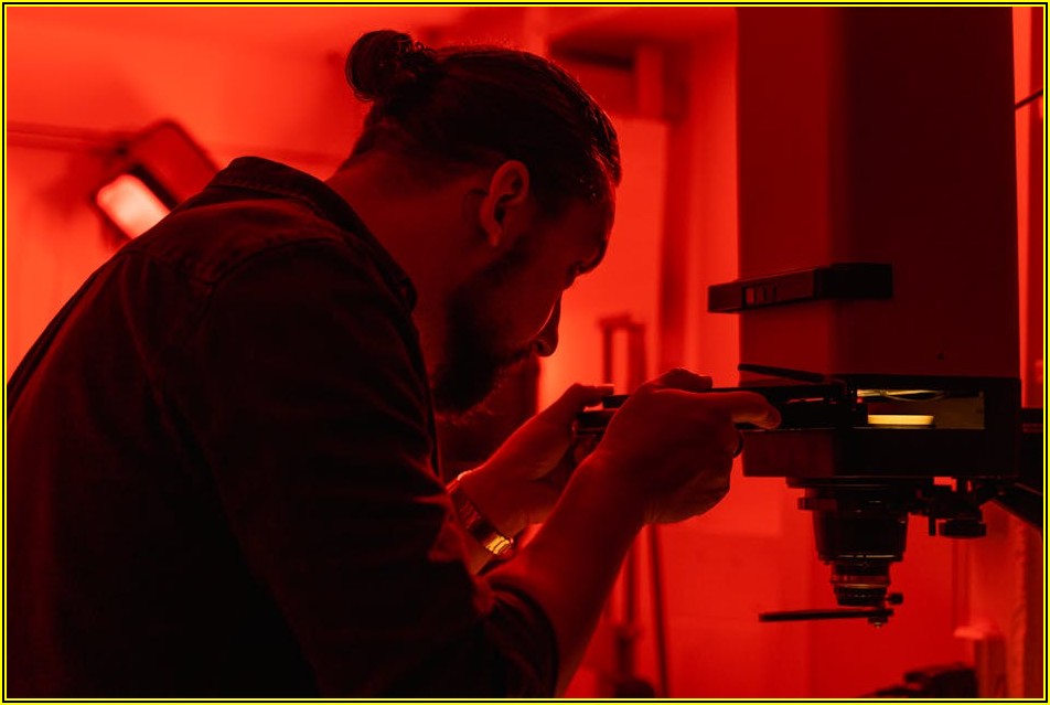 영상 편집자로 성공하는 법, 수익과 전망 파헤치기