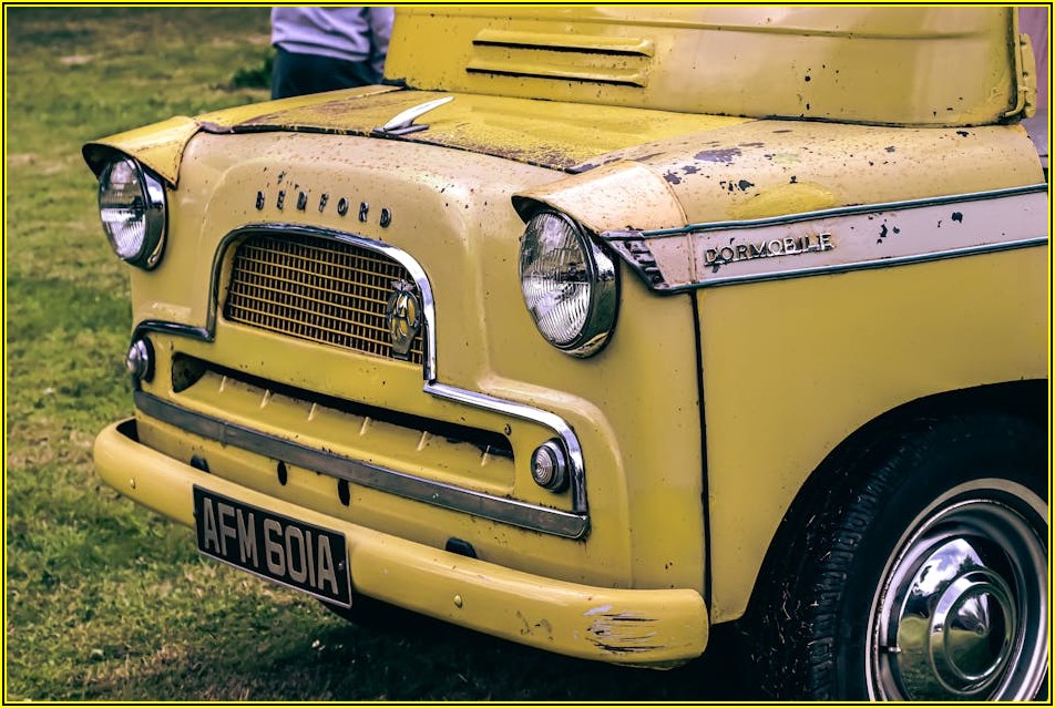 흐릿한 헤드라이트, 복원으로 안전 운전 되찾기