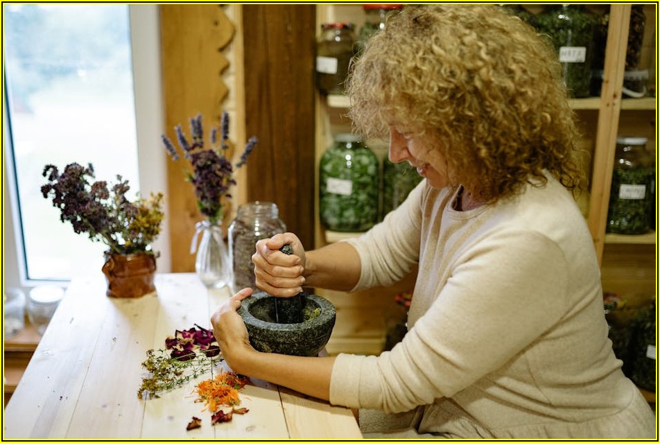 현명한 주방 진열장 구매법: 소재부터 기능까지 꼼꼼하게