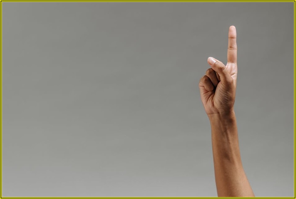 세련된 화장실 연출, 아크릴 표지판 디자인 활용법