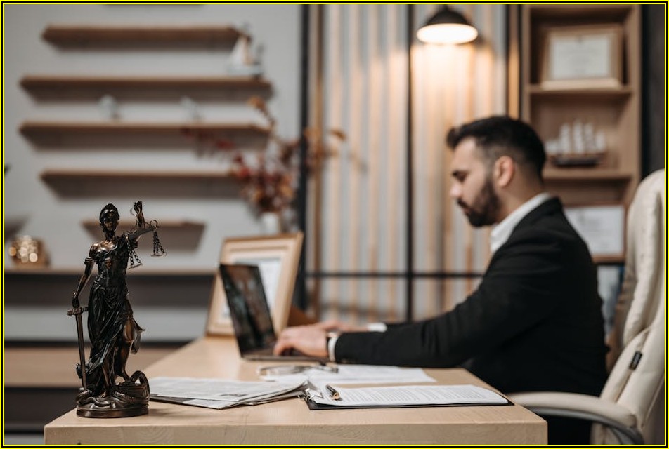 내 사건 맡길 법무법인, 전문 변호사 선택 노하우 공개