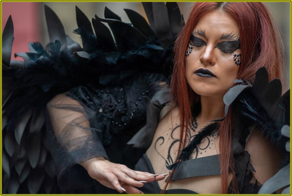 연예인처럼 빛나는 무대 메이크업, 따라 하기 쉬운 팁 대공개