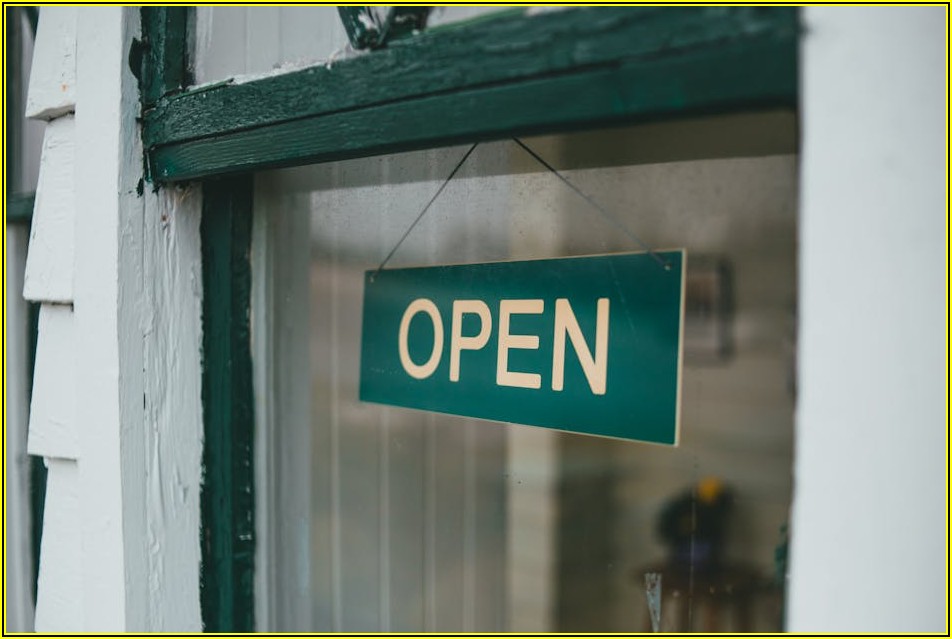 영업 중 네온사인, 나만의 디자인으로 시선 사로잡기