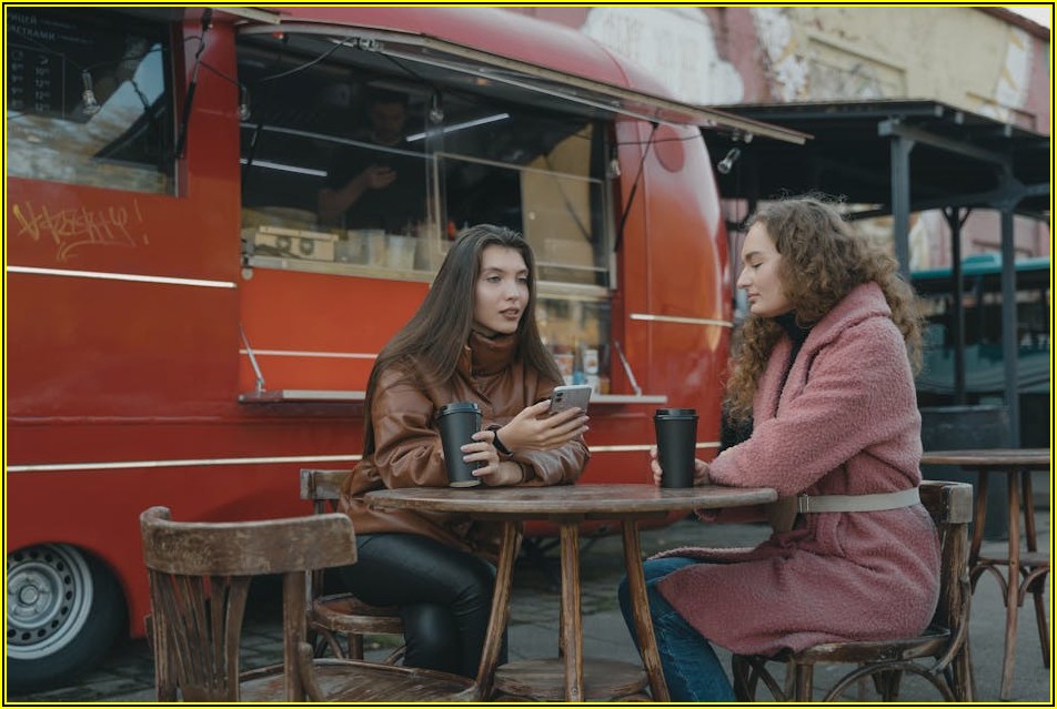 커피 창업 성공 가이드: 백억 신화 만들기 전략