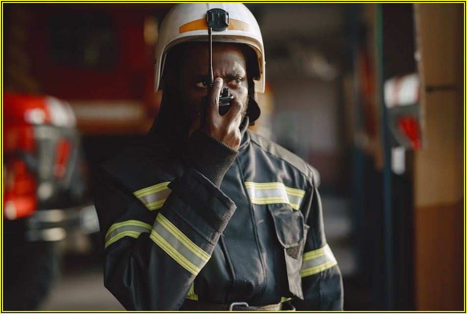 안정적인 경비일자리, 전망 밝은 미래와 경력 관리